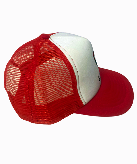 Czerwona czapka z daszkiem APC